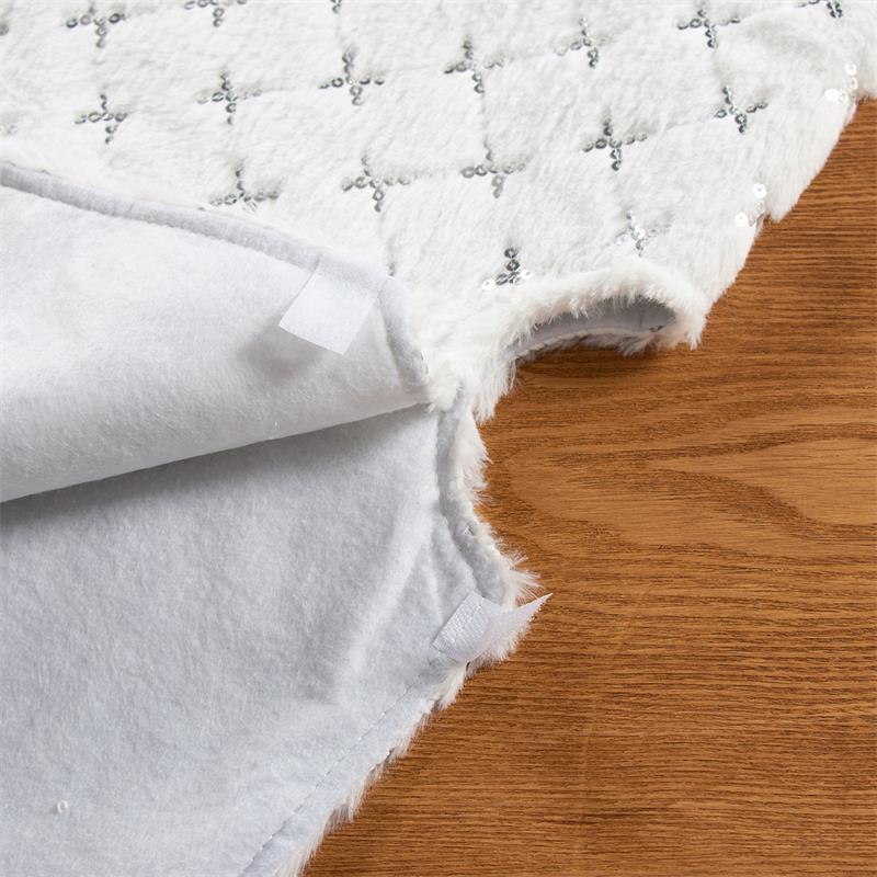 Snowdrift Soft Diamond-Pattern Tree Skirt