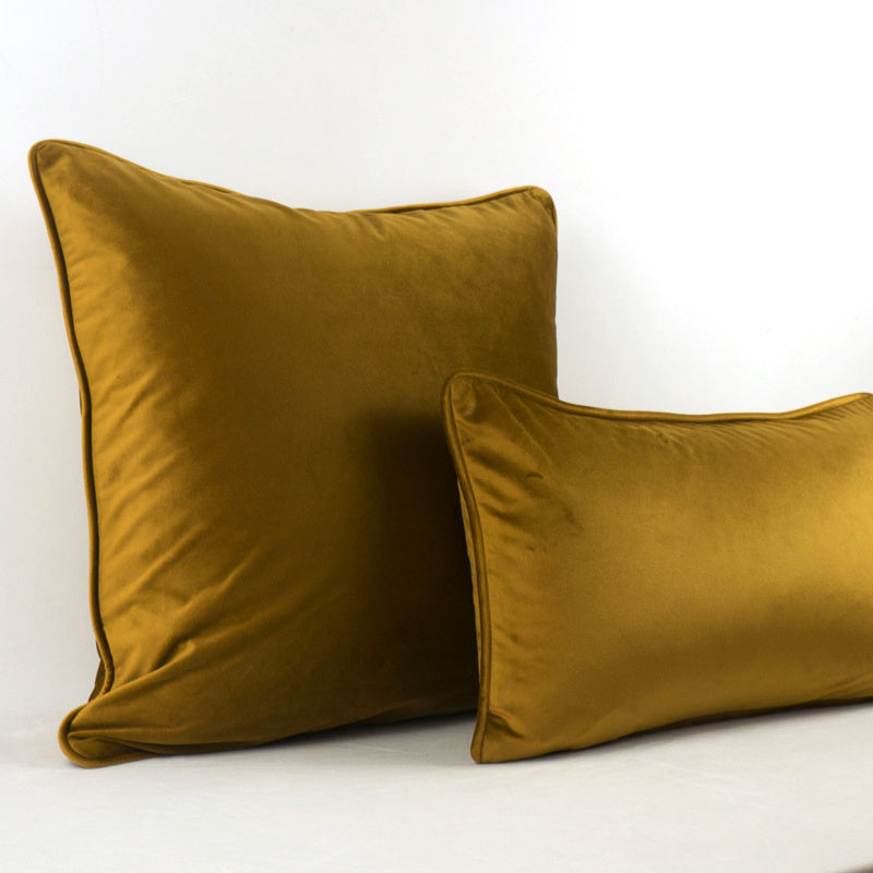 Luxe Velvet Square Throw Pillow with Piped Edges (Golden Amber)